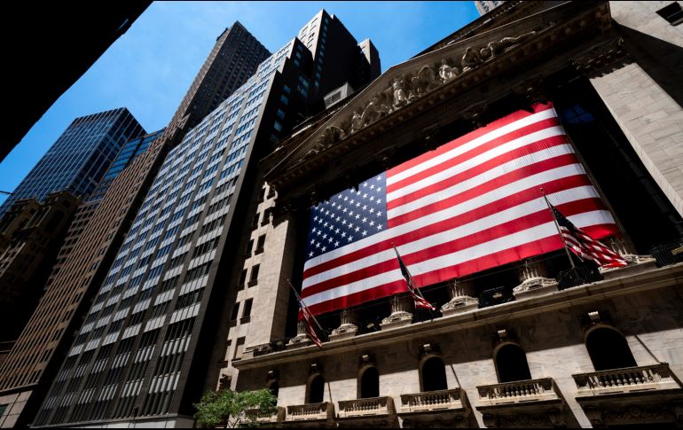 Al cierre de este lunes, el Dow Jones ganó 0.44% a 33mil 912.44 puntos. AP/ARCHIVO