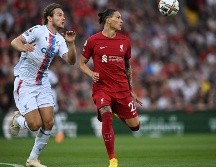 Darwin Núñez (D) fue expulsado por propinarle un cabezazo a Joachim Andersen durante su primer partido de la Premier League. AFP / P. Ellis