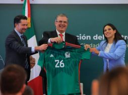 Marcelo Ebrard informó además que habrá entre diez y quince elementos de la Guardia Nacional en tierras mundialistas para servir de enlace con la afición y las autoridades locales. TWITTER/@m_ebrard