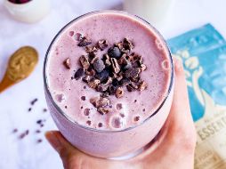 Puedes prepararte un delicioso licuado energético con ingredientes fáciles de conseguir. ESPECIAL/Foto de LyfeFuel en Unsplash