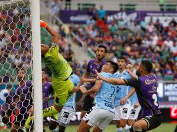 El empate deja a los Gallos en el sótano de la tabla y a los Cañoneros fuera de la zona de repesca. IMAGO7/A. Ávila