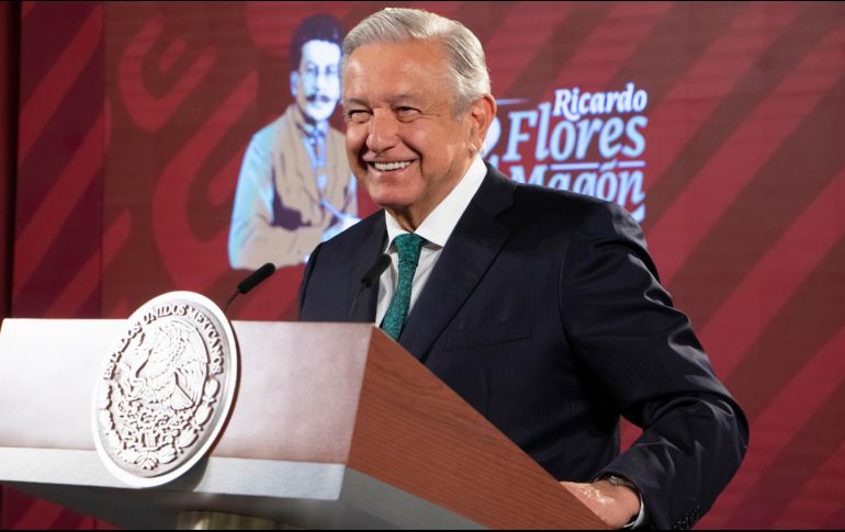 El Presidente López Obrador asevera que está orgulloso de Ramírez Amaya porque es una mujer excepcional. EFE / Presidencia de México
