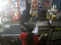 Hasta el momento se desconoce si el asaltante fue detenido. TWITTER