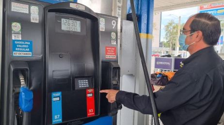 El Gobierno federal redujo el subsidio a las gasolinas, por lo que el consumidor se verá afectado en sus bolsillos. EL INFORMADOR/ J. VELAZCO