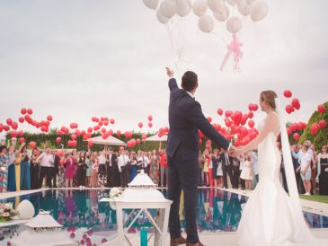 Si vas a asistir próximamente a una boda, evita cometer alguno de estos errores. UNSPLASH/Alvaro CV