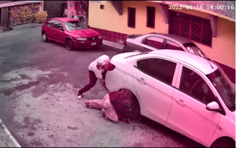 La Fiscalía tuvo que iniciar las investigaciones, comenzando con los cuestionamientos de qué hacía la madre en el momento de los hechos y cuál es la identidad del conductor. TWITTER