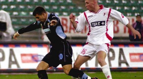 DEJAN STANKOVIC. El ex volante de la Lazio (I) defendió a Yugoslavia en Francia 1998, y Serbia y Montenegro en Alemania 2006, y luego solo a Serbia tras la separación del país. AFP / ARCHIVO