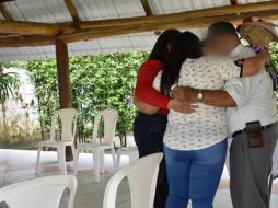 El reencuentro entre Andrea y su familia estuvo lleno de lágrimas, abrazos y besos cargados de recuerdos y nostalgia, luego de permanecer alejados por más de 23 años. ESPECIAL