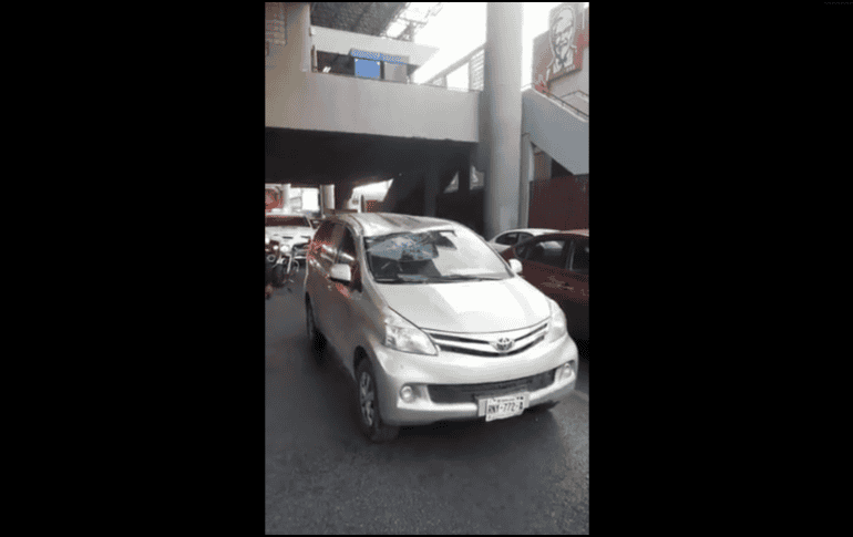 Hasta este viernes se desconoce el motivo por el que el hombre decidió arrojarse al vacío. TWITTER / @LoQuePasaEnNL