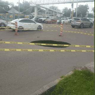 Otra vez aparece un socavón, pero ahora en Culiacán