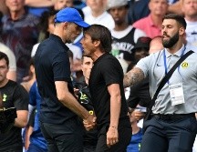 El primer choque se produjo después de que Conte celebrase el empate de Pierre-Emile Hojbjerg cerca de la zona técnica de Tuchel, lo que desencadenó la ira de este último. AFP / ARCHIVO