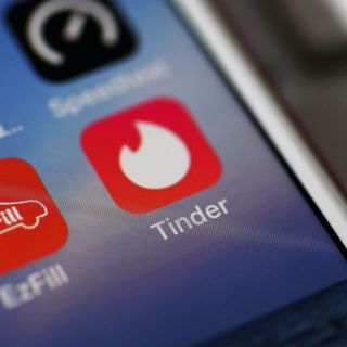 ¡Cuidado! Estafadora de Tinder convence a hombres de comprar videojuegos