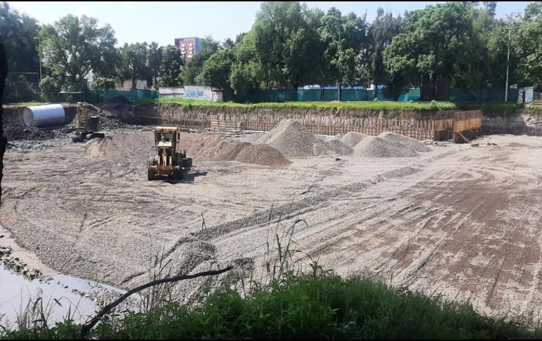 Continúan las obras en diversos frentes del depósito pluvial San Rafael. ESPECIAL/Siapa