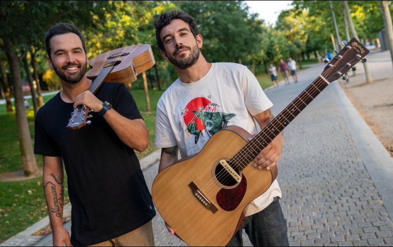 Ángel Reyero y Fernando Fú deciden emprender su proyecto de Paralelo 40 para poder compartir con el mundo sus “historias de 3 minutos”. CORTESÍA