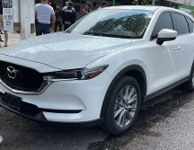 El vehículo robado al magistrado Armando García Estrada es una camioneta Mazda CX5 color blanco modelo 2021.