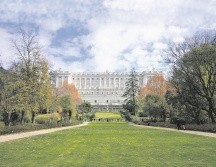 Palacio real de Madrid. Uno  de los más lujosos y grandes del Viejo Continente. Su fachada te dejará sin aliento. EL INFORMADOR/F. González