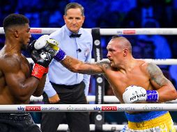 Oleksandr Usyk mostró un mejor boxeo durante toda la pelea y ganó a Anthony Joshua por decisión dividida. EFE