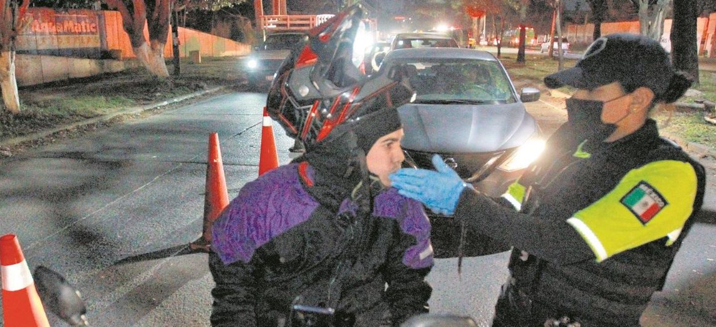 La Policía Vial informa que hay menos conductores detenidos. EL INFORMADOR/ A. Camacho