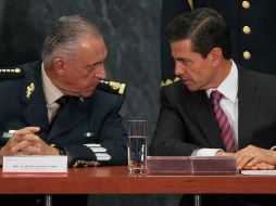 López Obrador asegura que por el caso Ayotzinapa no se investiga al expresidente Enrique Peña Nieto, ni al exsecretario de la Defensa Nacional, Salvador Cienfuegos Zepeda. NTX / ARCHIVO
