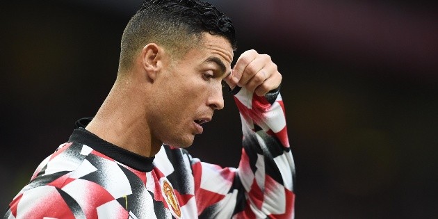 Cristiano Ronaldo: O português recebeu críticas de Jamie Carragher e por isso negou-lhe a saudação (VÍDEO)