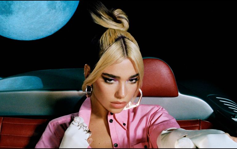 Aunque ahora Dua Lipa es una de las artistas más conocidas mundialmente, comenzó como todos, con un sueño por el que tuvo que escalar dese abajo para alcanzarlo. AP / ARCHIVO