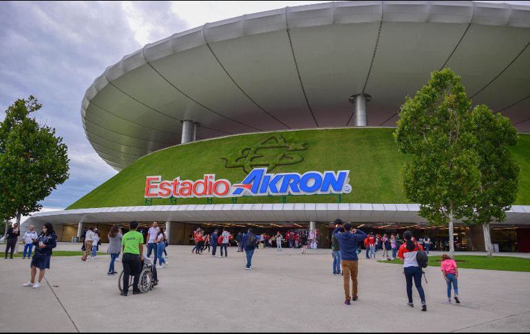 El partido entre Chivas y Rayados se realizará hoy en el Akron a las 19:05 horas. IMAGO7