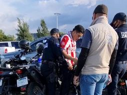 Los revendedores se hicieron presentes a las afueras del inmueble rojiblanco. EL INFORMADOR/D. REOS