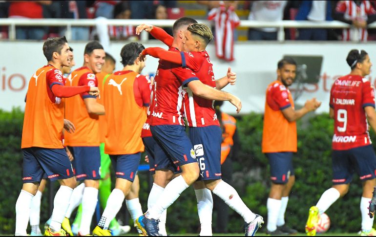 En el gol de Ormeño, quedó claro que en el vestidor es muy querido. IMAGO7