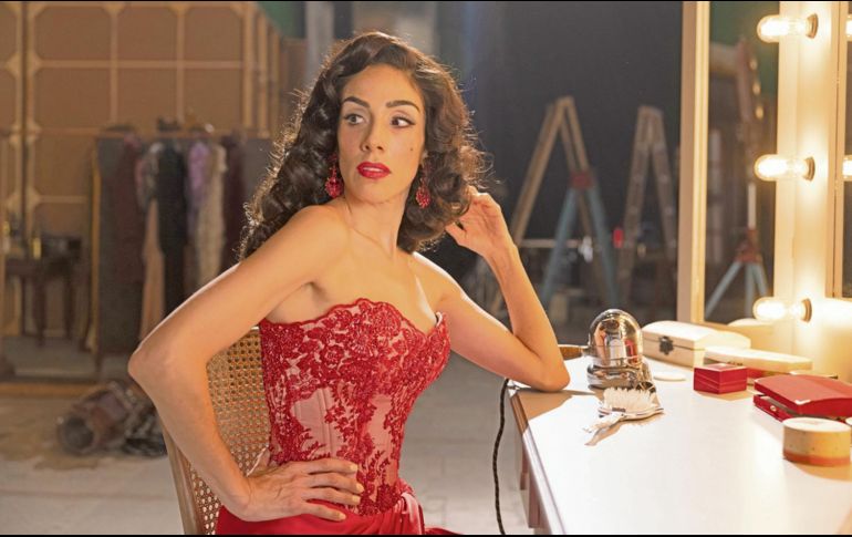 Para meterse en su papel, Sandra Echeverría comenta haberse sumergido en la vida y obra de María Félix, frente y detrás de cámaras. CORTESÍA