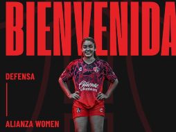 La nueva jugadora de Atlas, Nicole Amalla, se puede desempeñar como lateral de la derecha y una de sus características principales es la velocidad y el desborde. ESPECIAL / Atlas FC