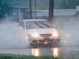 Autoridades estatales han reportado numerosos accidentes vehiculares, muchos de ellos a causa de derrapes. AP/D. Christian