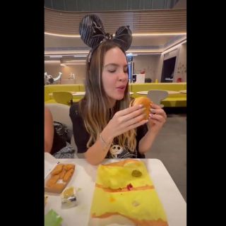 ¡Delicioso! Prepara la hamburguesa que le gusta a Belinda (VIDEO)