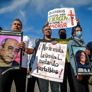 Periodistas asesinados: La Unión Europea urge esclarecer muertes de Juan Arjón y Fredid Román