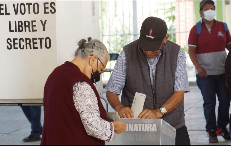 López Obrador presentó la reforma electoral ante la Cámara de Diputados, la cual contempla que no haya diputados plurinominales y solo exista un órgano electoral nacional que organice las elecciones locales y federales. SUN / ARCHIVO