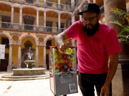 Las obras estarán mezcladas con los productos que una máquina como estas tiene habitualmente, como robots armables, pelotas, sirenitas y este tipo de juguetes que encantan a los niños. CORTESÍA / Secretaría de Cultura