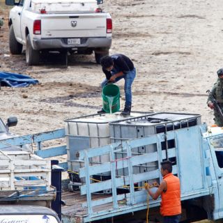 Seguridad en Jalisco: Aseguran hidrocarburo de dos tomas clandestinas en Ayotlán