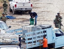 Elementos lograron asegurar las dos tomas clandestinas y un vehículo con un tanque con 22 mil litros, lleno al 85 por ciento de su capacidad con hidrocarburo. EFE/ARCHIVO