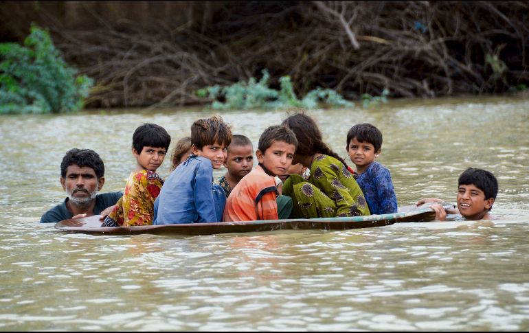 Hay más de 33 millones de afectados por las inundaciones. AFP