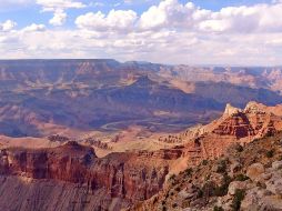 Los guardabosques encontraron su cadáver a unos 61 metros (200 pies) debajo del borde, cerca del sendero Bright Angel Point del parque. PIxabay