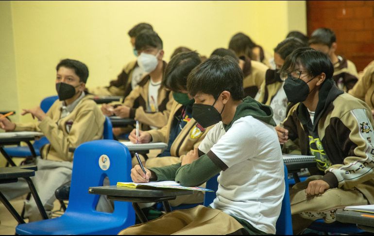 Millones de alumnos regresaron a las aulas este lunes 29 de agosto. EFE / I. Esquivel