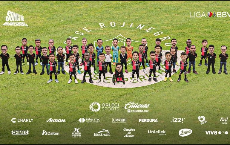 Antes de que se dispute la Jornada 12, el bicampeón del futbol mexicano, los rojinegros del Atlas han presentado la fotografía oficial para el Apertura 2022. ESPECIAL / Atlas FC