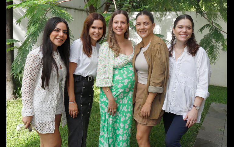 Paulina Rubio, Paola Aguilera, Maribel de la Vega, Janet Valverde y Alejandra Huseman. GENTE BIEN JALISCO/Claudio Jimeno