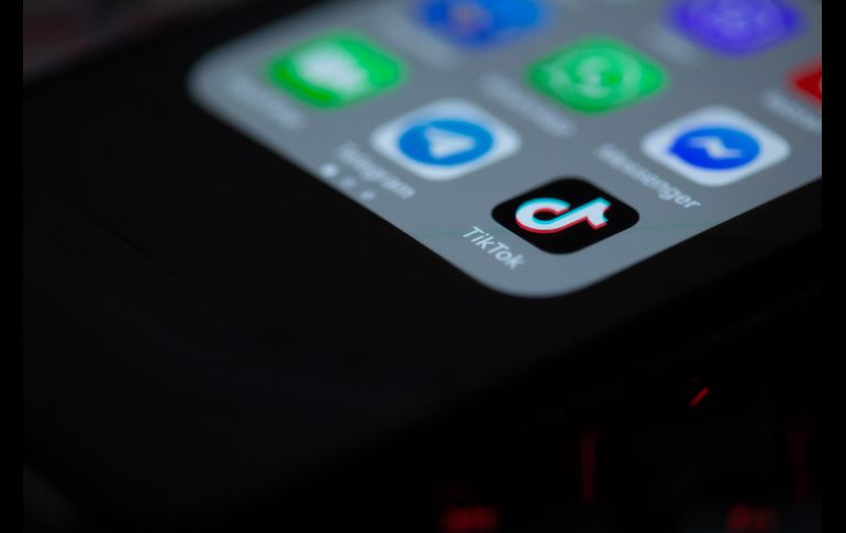 Una joven se encontraba grabando un TikTok cuando alguien irrumpió en su cuarto de hotel y le disparó. ESPECIAL/UNSPLASH