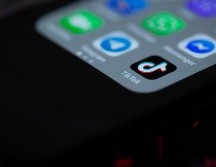 Una joven se encontraba grabando un TikTok cuando alguien irrumpió en su cuarto de hotel y le disparó. ESPECIAL/UNSPLASH