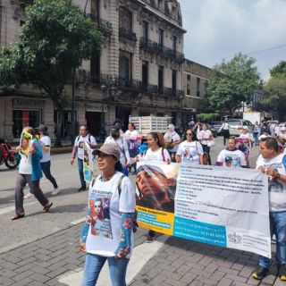 Familias en busca de sus desaparecidos se manifiestan en Guadalajara