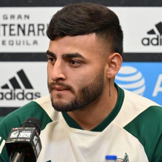 Alexis Vega levanta la mano para ser quien supla al Tecatito Corona