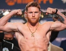 Saúl Álvarez volverá a subirse al ring en unas semanas para enfrentar su tercer duelo ante Gennady Golovkin, con quien confesó que el tema se ha vuelto personal. AP/ARCHIVO