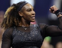 La llamada Reina del tenis, sacó fuerzas de donde pudo y para el tercer set pareció que volvía a ser por momentos la Serena Williams que a sus veintitantos años, volaba en las canchas. AFP/J. SQUIRE