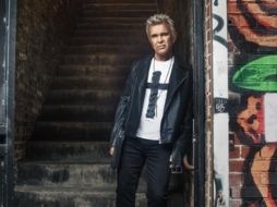 Billy Idol está de regreso más fuerte que nunca. CORTESÍA