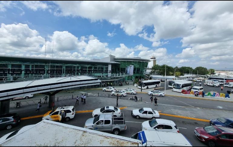 Martín Pablo Zazueta, director del Aeropuerto Internacional de Guadalajara, explicó que todas las obras se han realizado en tiempo y forma. EL INFORMADOR / J. Velazco